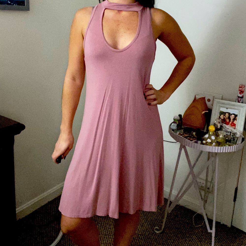 Super soft sleeves dress with choker neckline